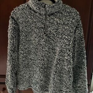 Cozy Gray Sherpa Pullover, size M, loose fit.